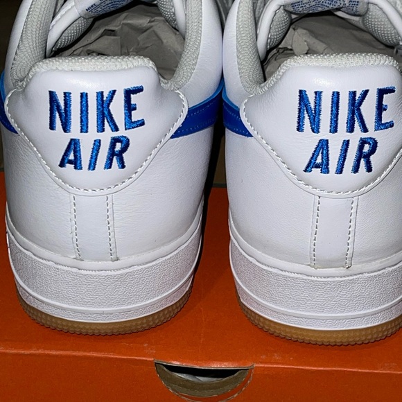 Colour of the month/ Varsity Royal/ Yellow gum - Picture 4 of 8